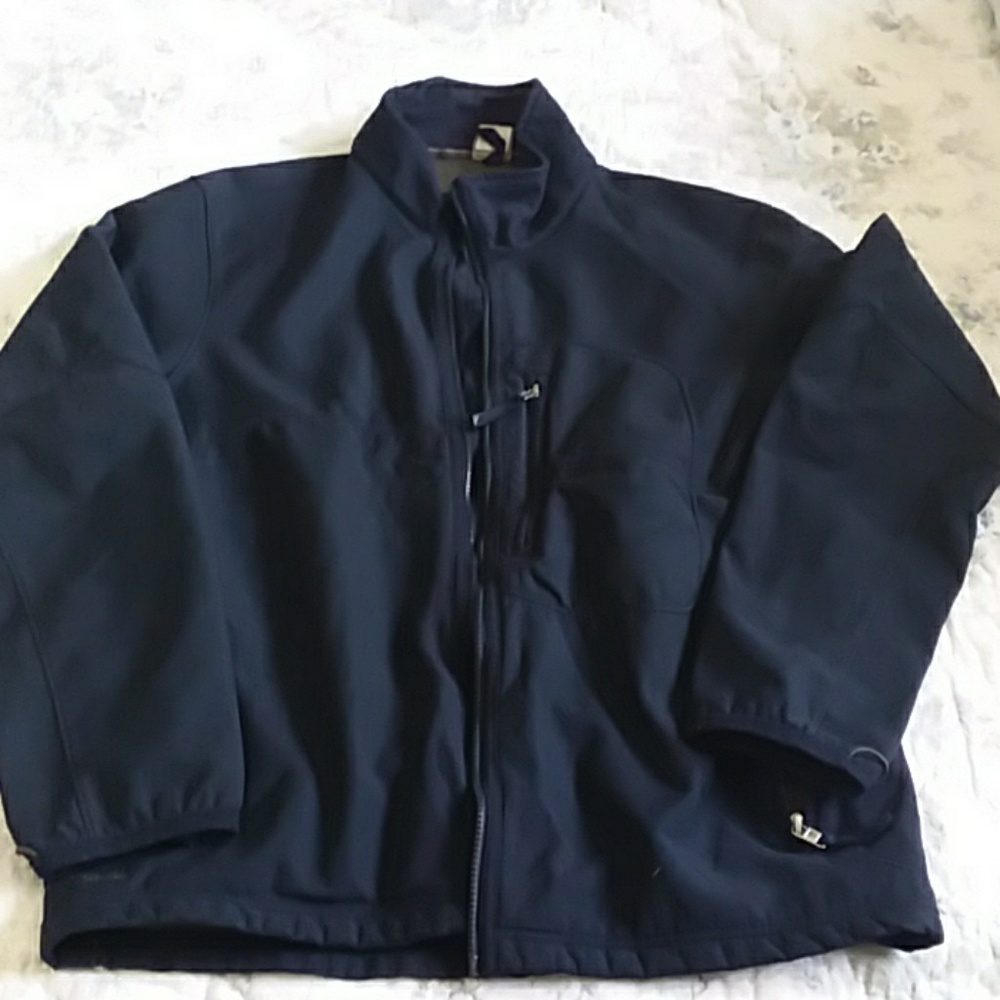 Used men's Nike therma jacket, size Large.